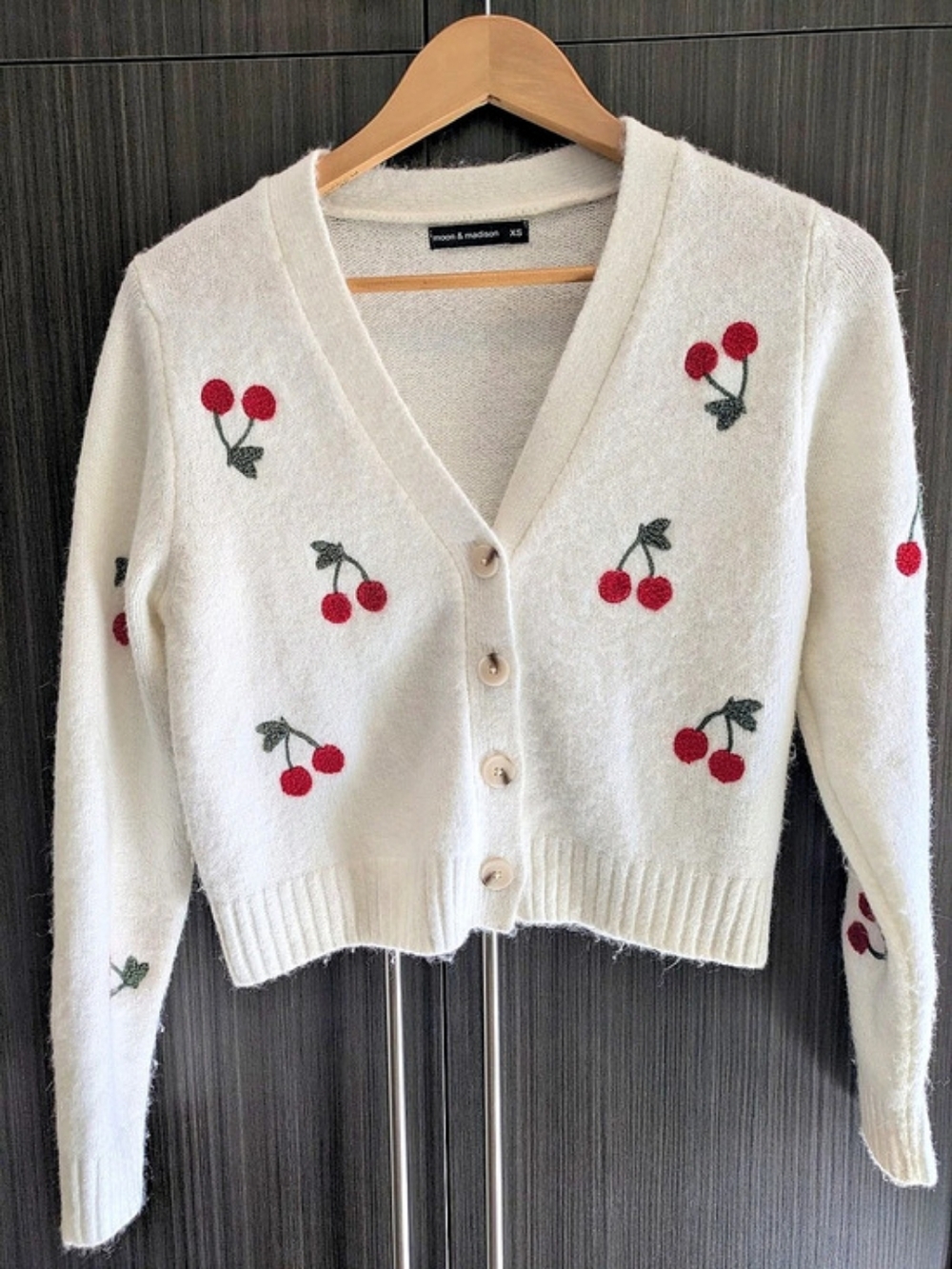 moon & madison Cherry Embroidered Cardigan in White Size XS Like New